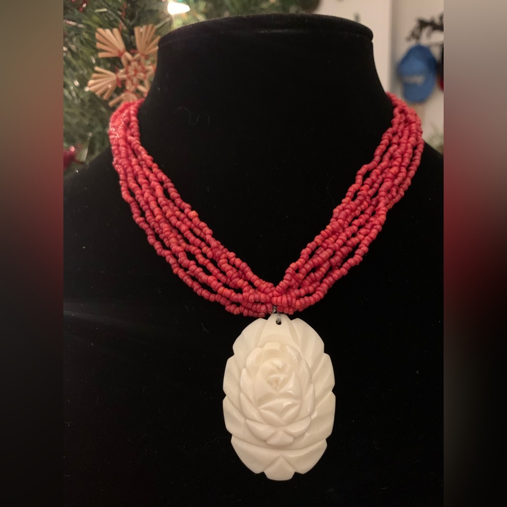 Vintage NEW Catherine Stein Coral Necklace - Picture 3 of 14